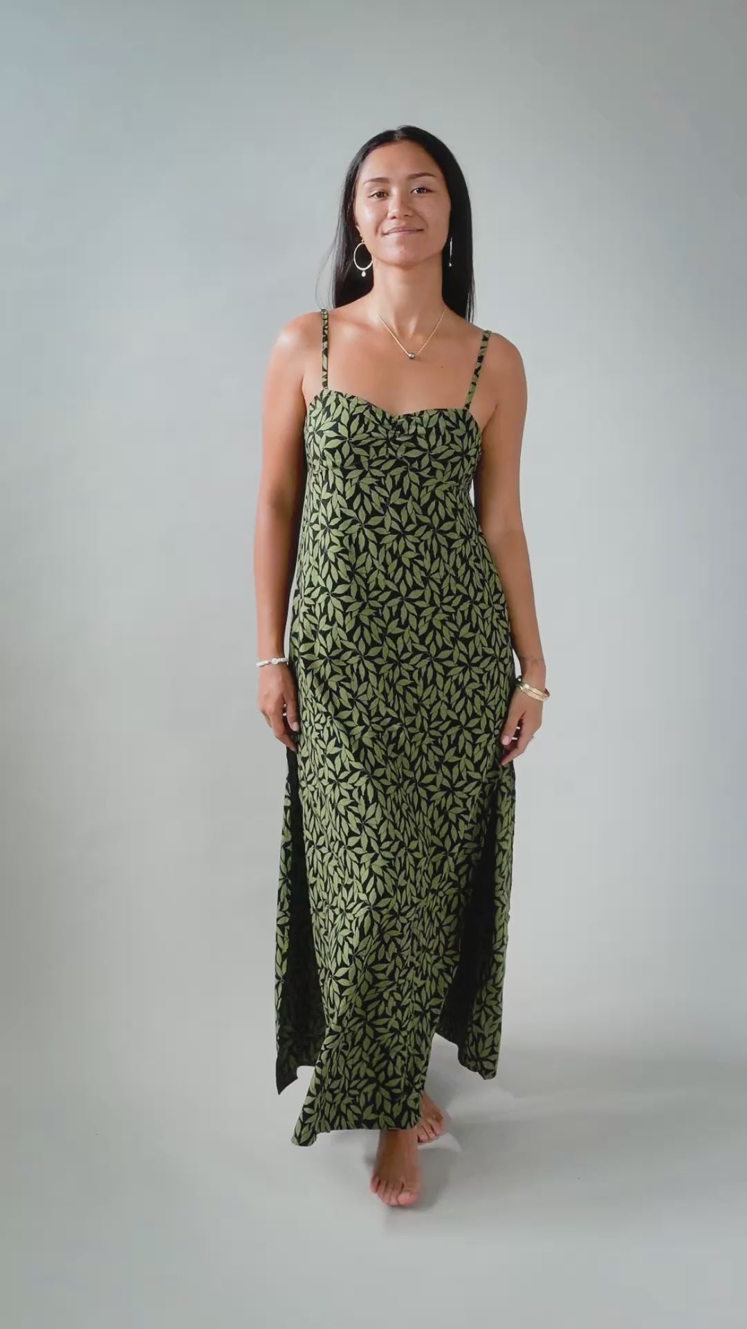 Oliva Dress - Petaline Black